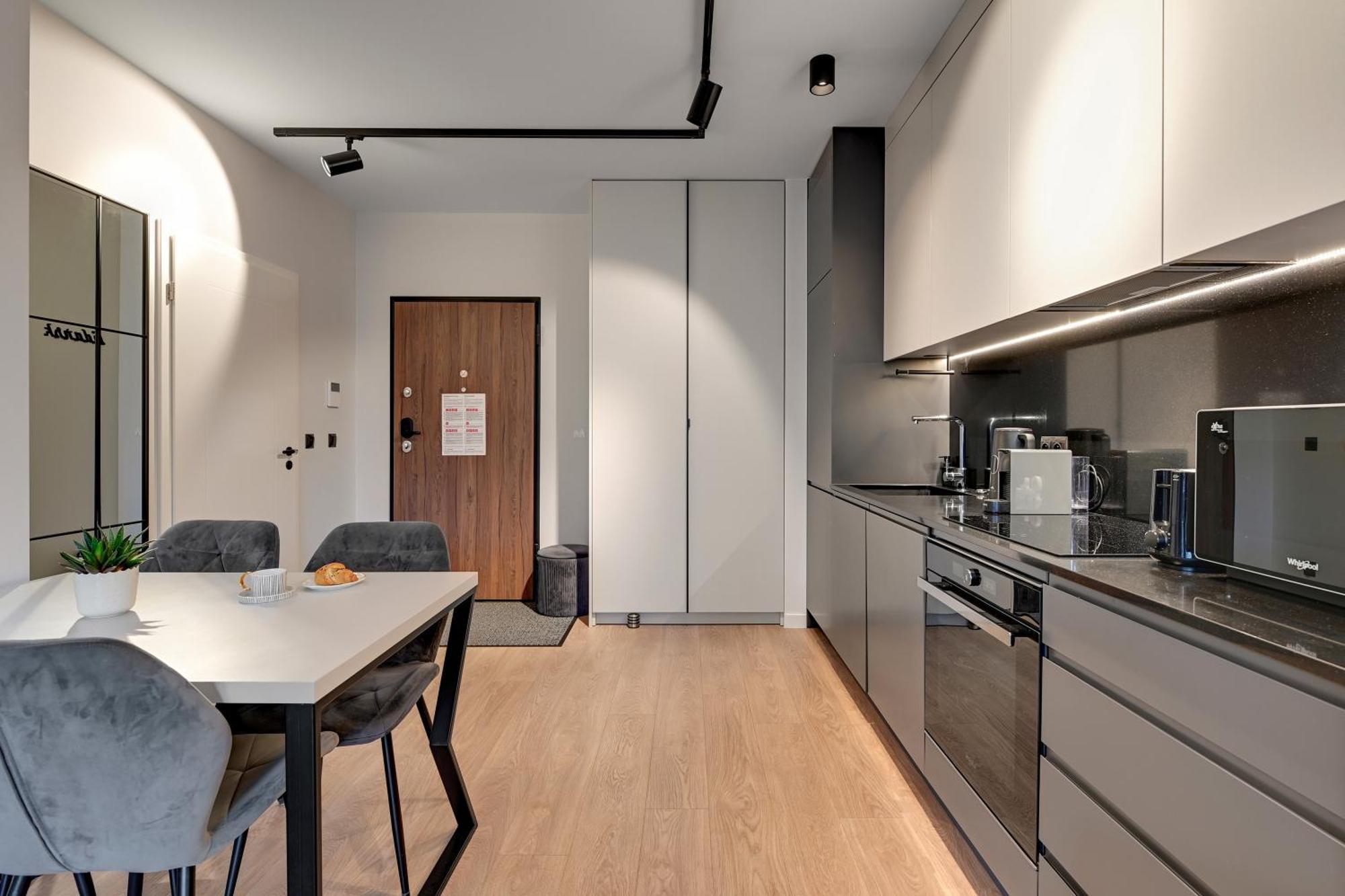 Scala City Center Premium Studios By Lion Apartments Γκντανσκ Εξωτερικό φωτογραφία
